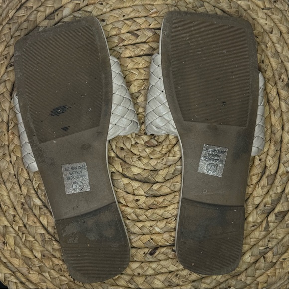 Breaded Sandal 7.5 Square Toe Women's in Cream | Wide Foot | Soda Slide-On - Picture 3 of 4